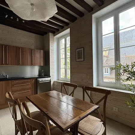 Apartment Charming In The Heart Of *